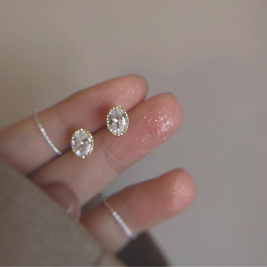 Gentle And Versatile Temperament Commuting Earrings