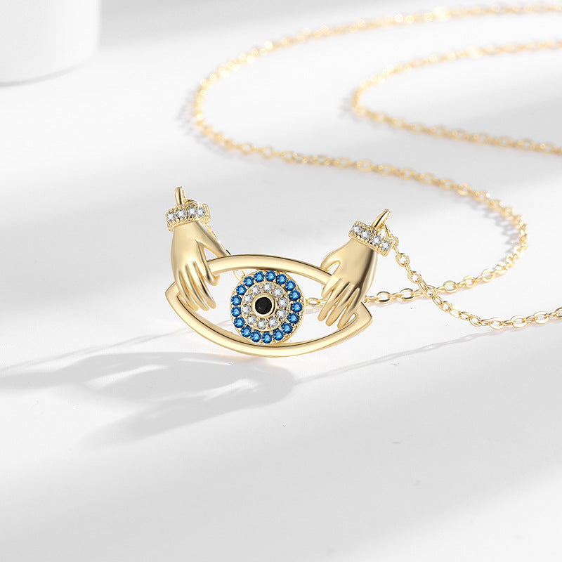 Necklace Women's Fashion Hands Hug Pendant