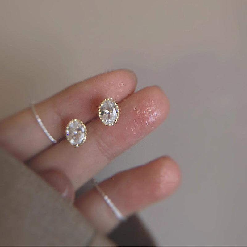 Gentle And Versatile Temperament Commuting Earrings