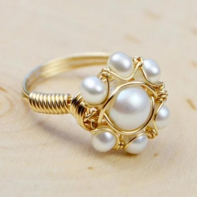 Entry Lux Inlaid Pearl Exquisite Ring