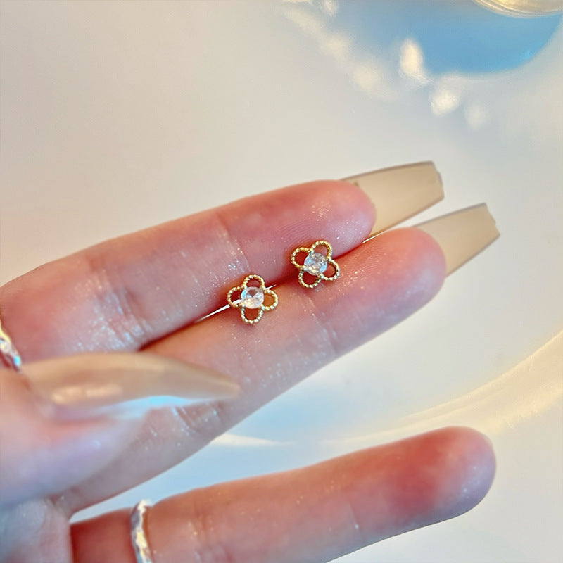 Gentle And Versatile Temperament Commuting Earrings